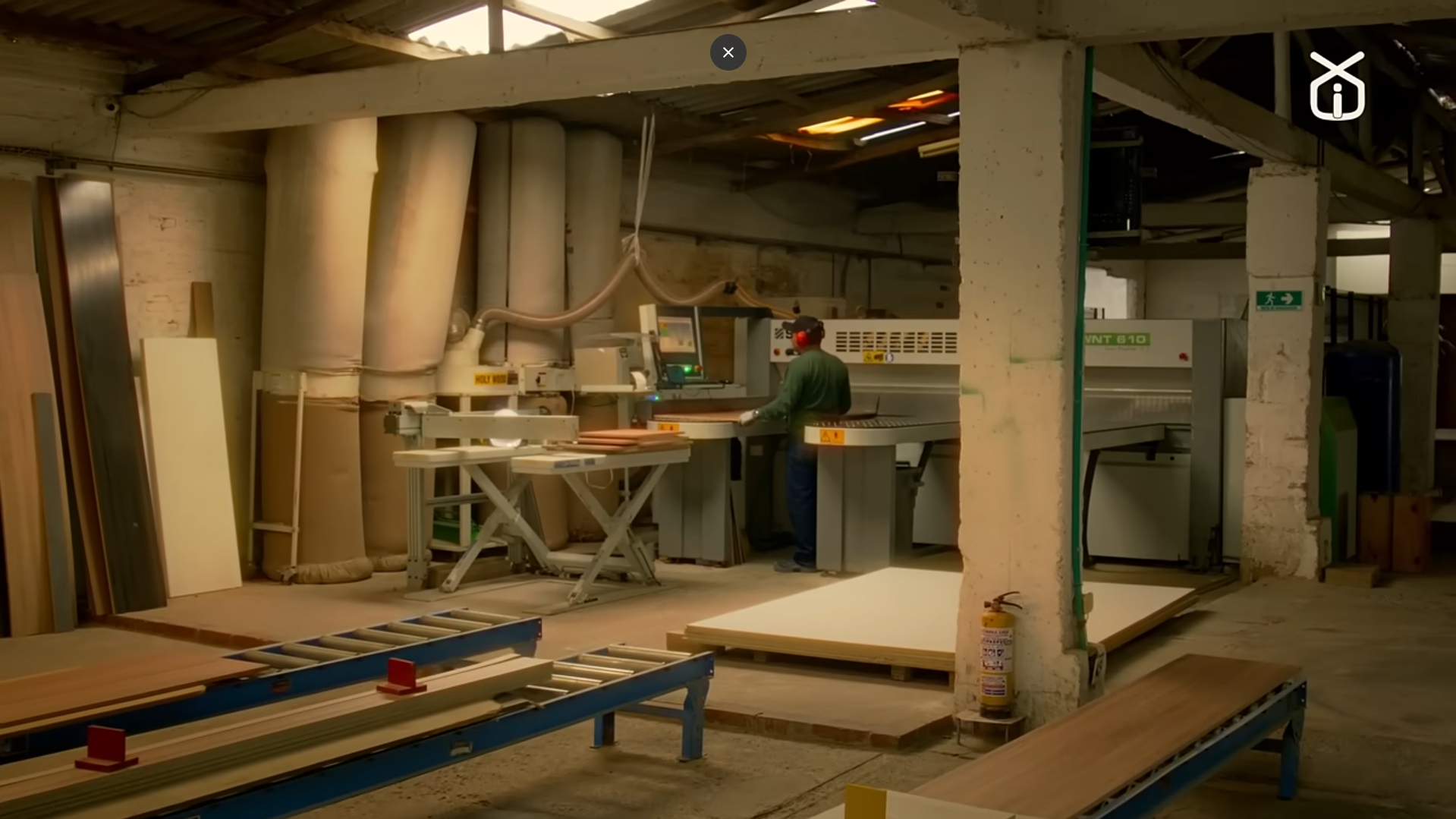 Planta industrial de carpintería Somos Mobi en Chía